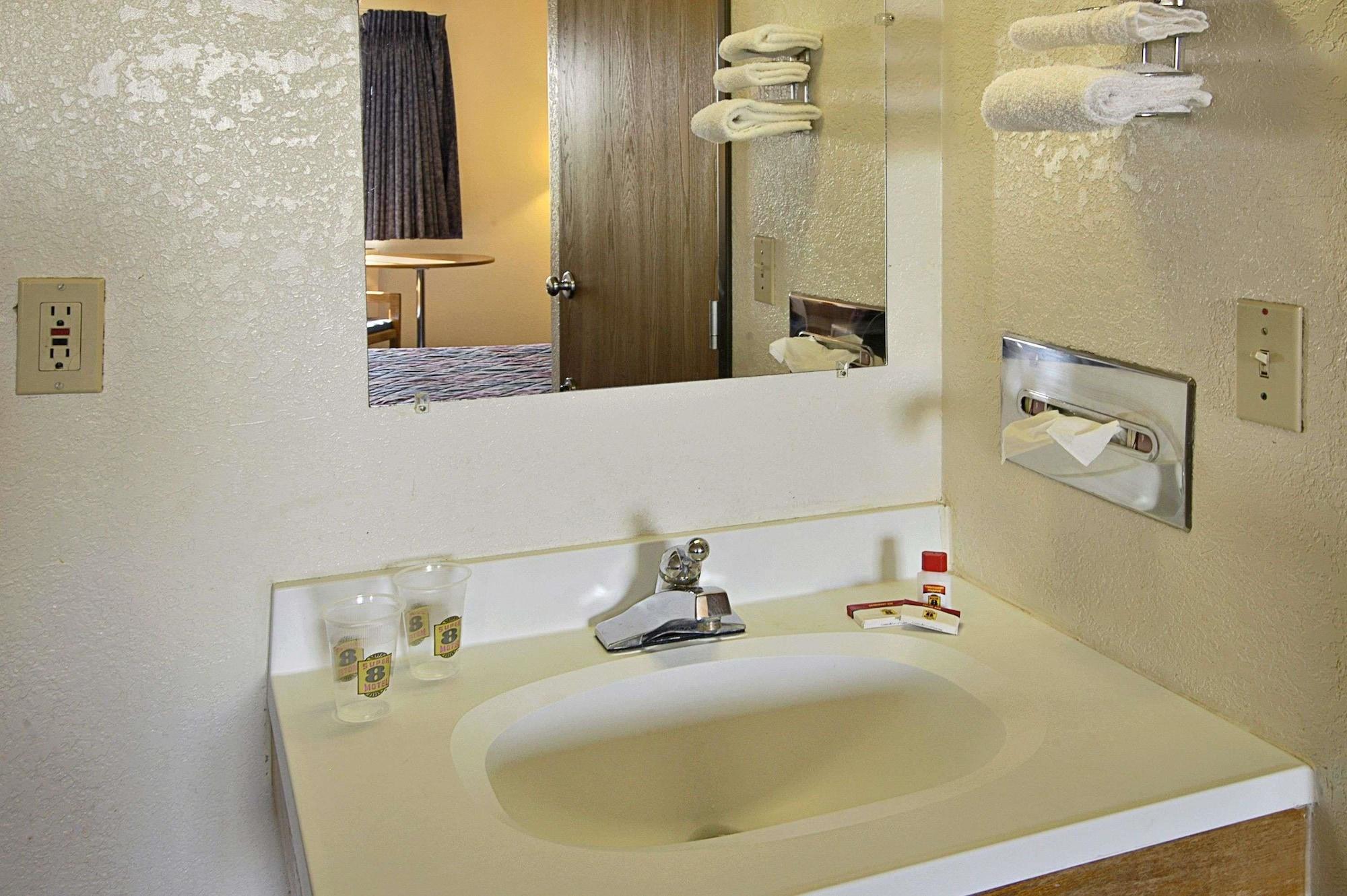 Super 8 By Wyndham Vacaville Δωμάτιο φωτογραφία