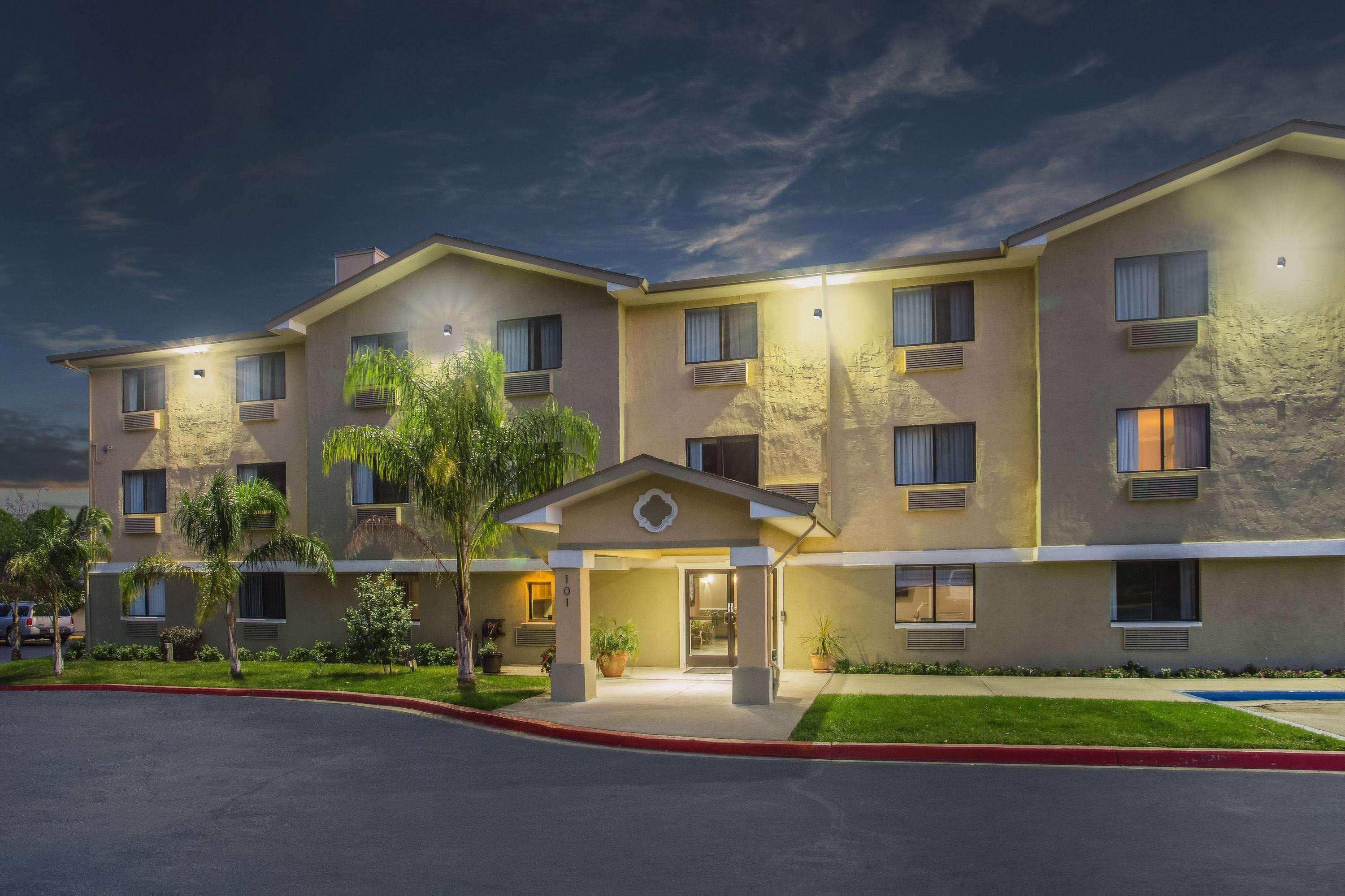 Super 8 By Wyndham Vacaville Εξωτερικό φωτογραφία
