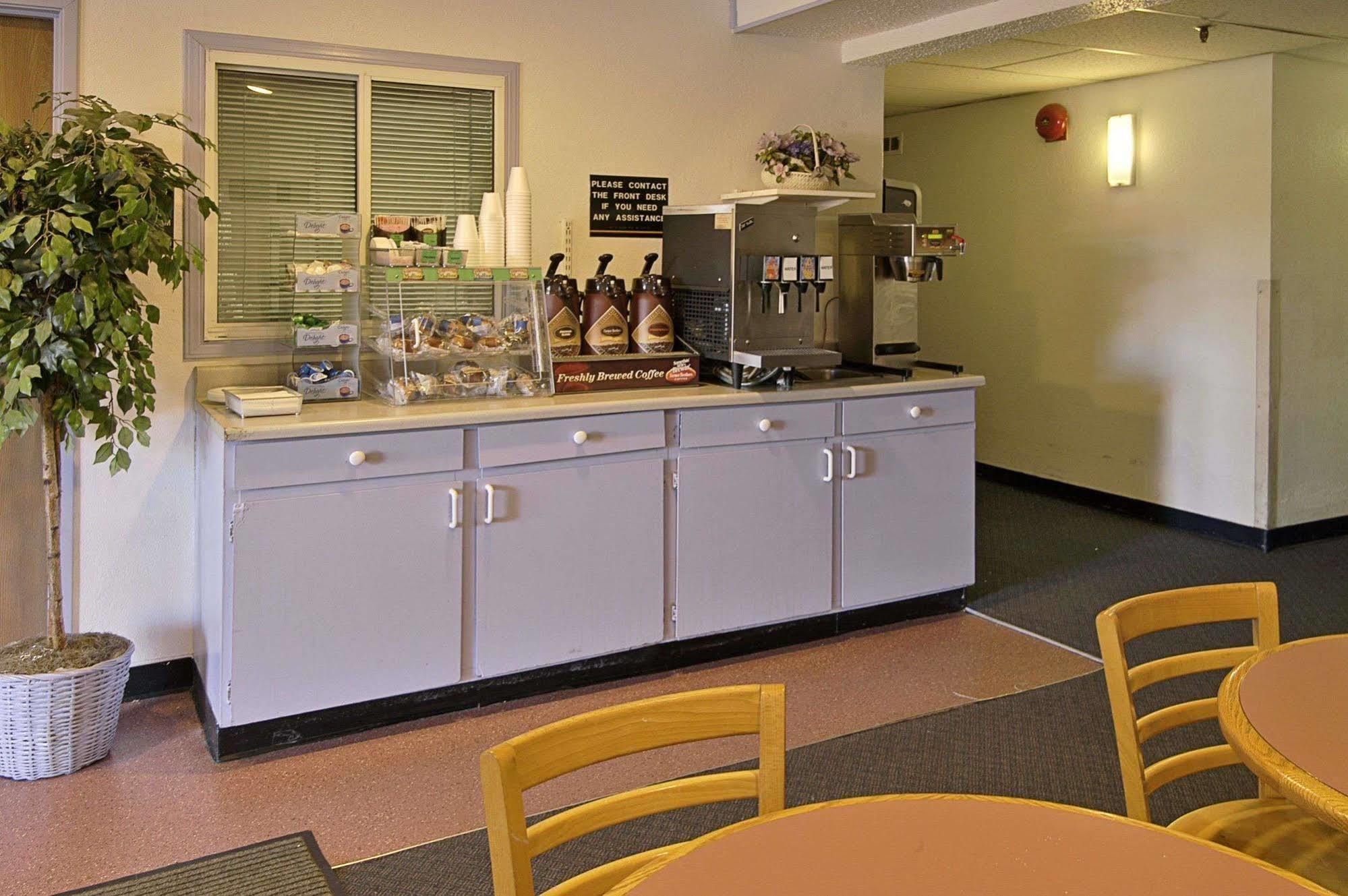 Super 8 By Wyndham Vacaville Εστιατόριο φωτογραφία