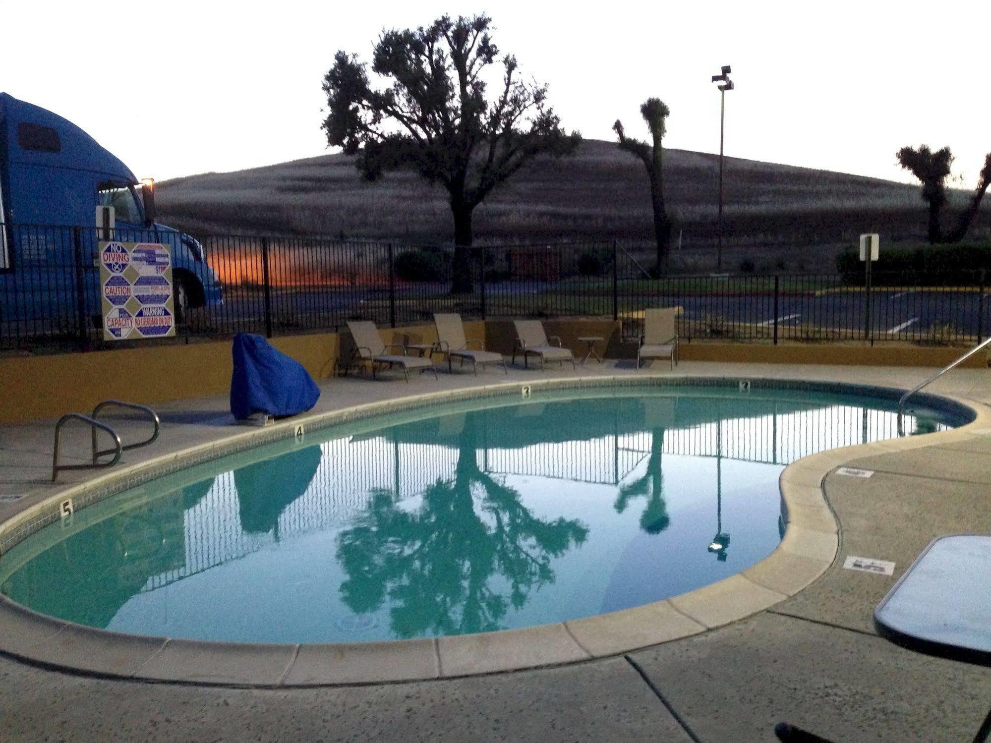 Super 8 By Wyndham Vacaville Εξωτερικό φωτογραφία